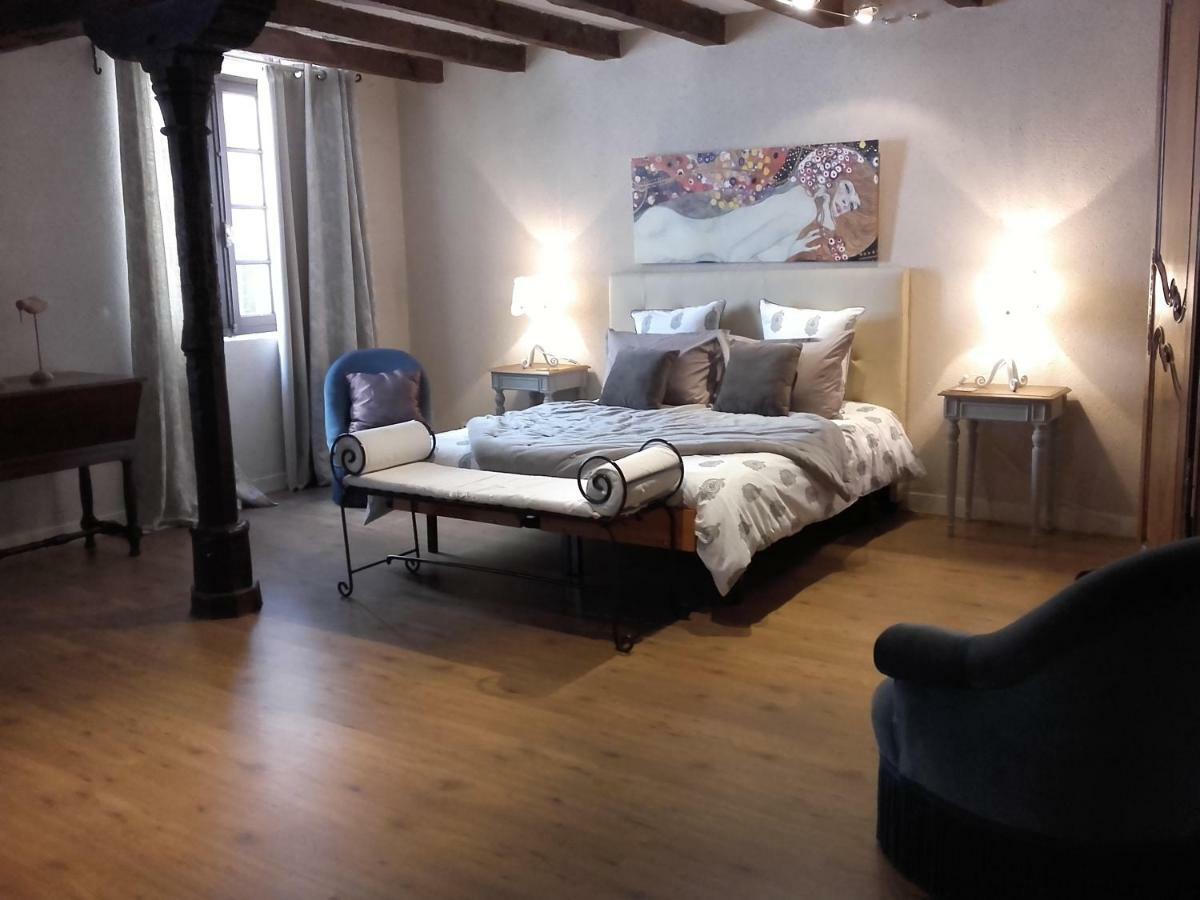 La Maison Rouge Chinon Eksteriør bilde